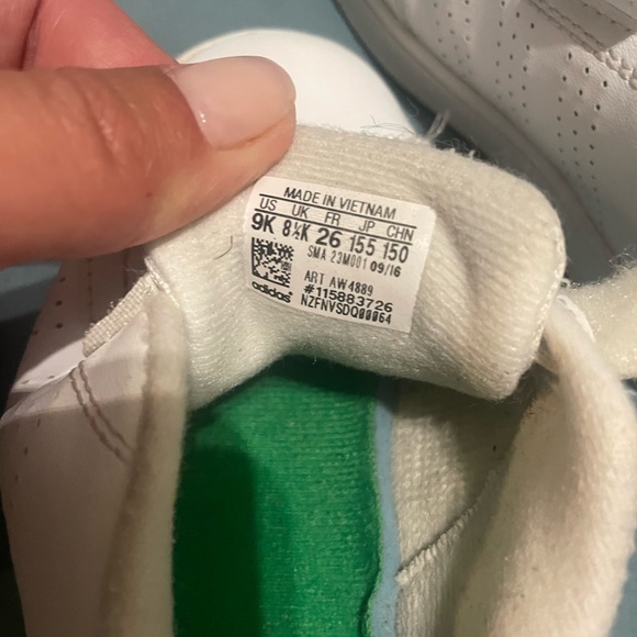 Adidas- Kids' (toddler) Advanced Lifestyle Court Two Hook-And-Loop shoes Size 9K - Picture 4 of 10